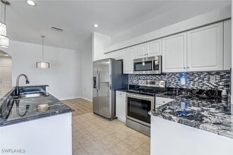 1725 Morning Sun Ln in Naples, FL - Building Photo - Building Photo