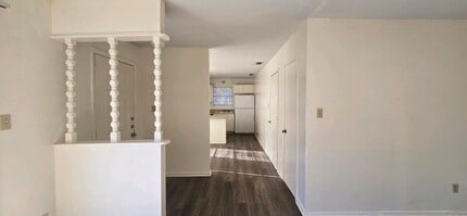 128-130 Queens Ct in Longview, TX - Building Photo - Building Photo