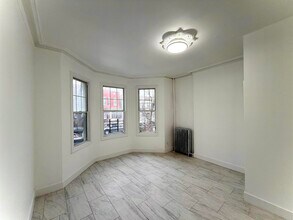 116 Grace St in Jersey City, NJ - Building Photo - Building Photo