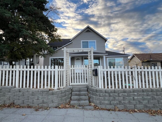 238 N Delaware Ave