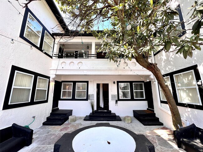 415 Fairview St in Houston, TX - Building Photo - Building Photo