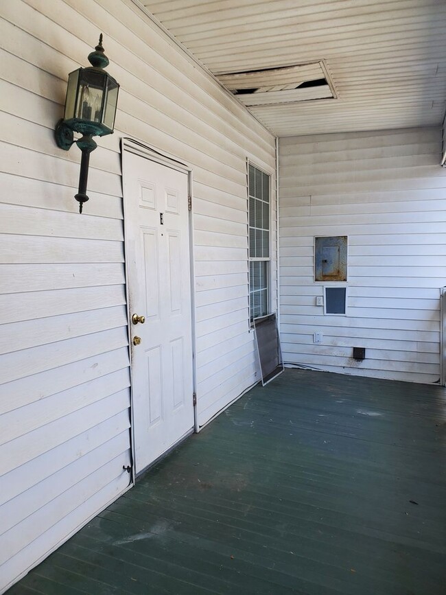 property at 640 E Washington St