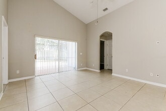 202 Tower View Dr W in Haines City, FL - Building Photo - Building Photo