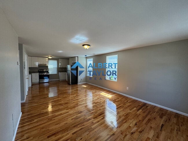 38 Forest St, Unit 2