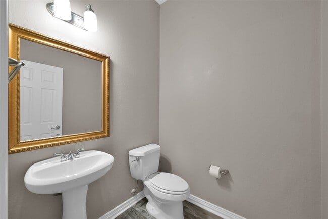 property at 9222 Sunlight Oak Ln