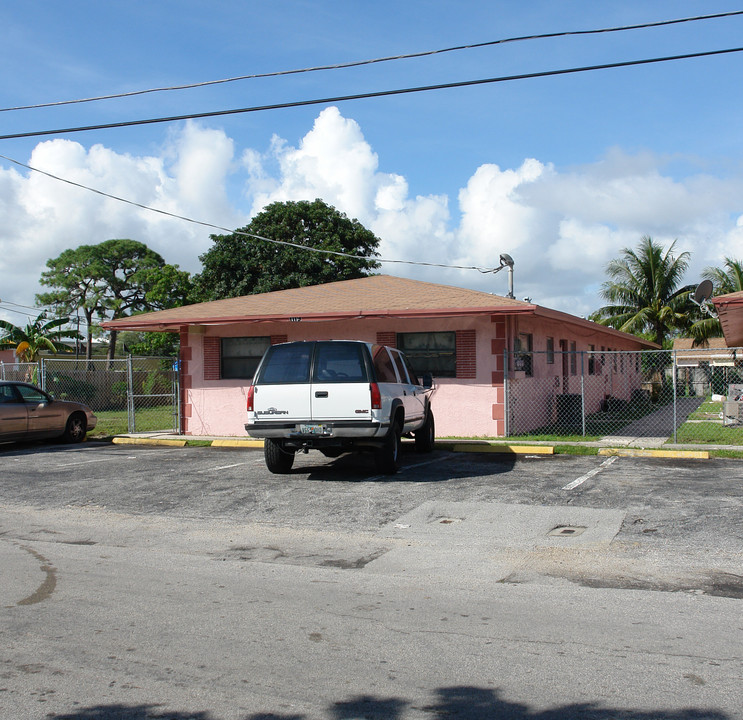 1119-1127 NE 6th Ave in Fort Lauderdale, FL - Building Photo