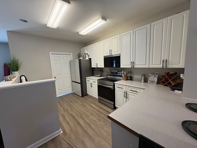 7640 Katherine Dr in Denver, NC - Building Photo - Building Photo