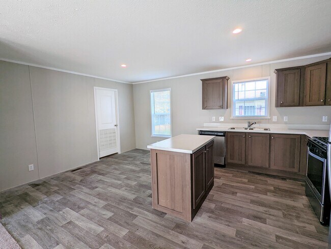 626 Oregon St in Belleville, MI - Building Photo - Building Photo