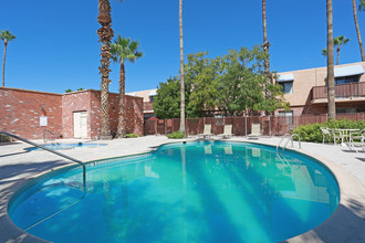 Icon Apartment Homes in Tucson, AZ - Foto de edificio - Building Photo