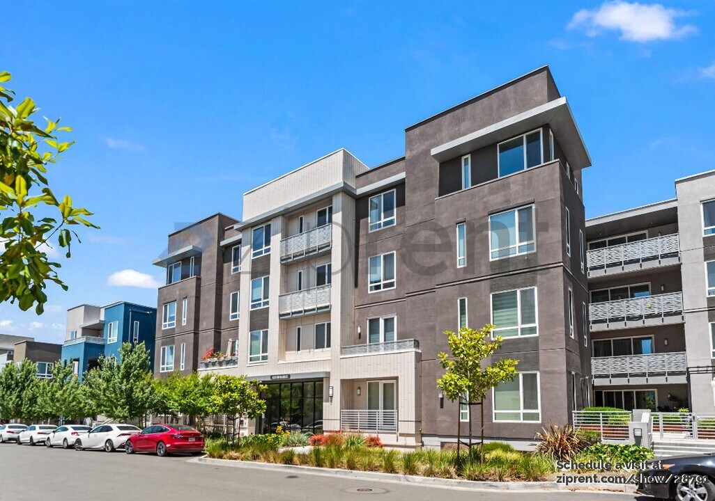 45258 Tom Blalock St in Fremont, CA - Building Photo