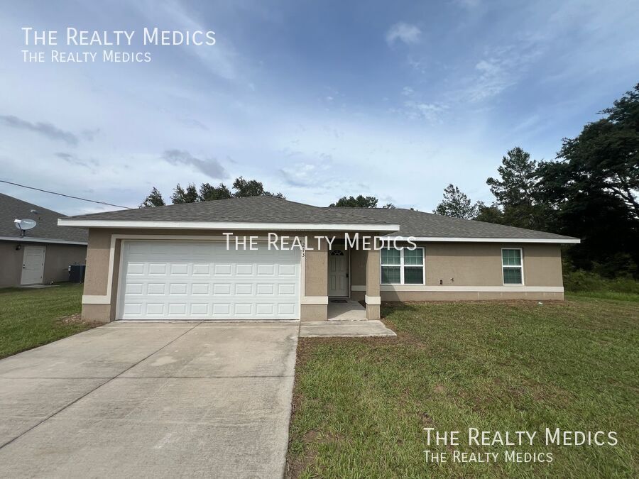 213 Malauka Rd in Ocklawaha, FL - Building Photo