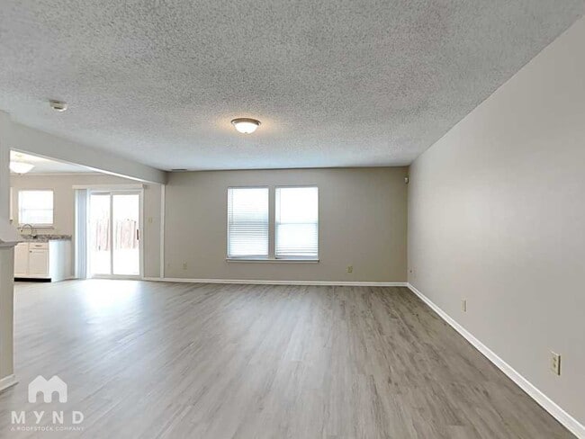 10386 Cotton Blossom Dr in Fishers, IN - Building Photo - Building Photo