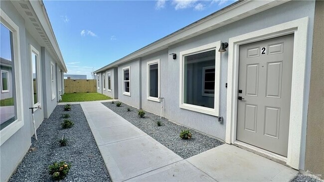 5605 Northwestern Ave in McAllen, TX - Building Photo - Building Photo