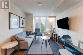 38 Monte Kwinter Ct in Toronto, ON - Building Photo - Building Photo