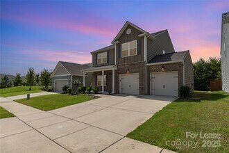 4938 Staffordshire Ln in Charlotte, NC - Foto de edificio - Building Photo