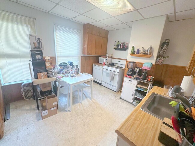 44 Elm St, Unit 2