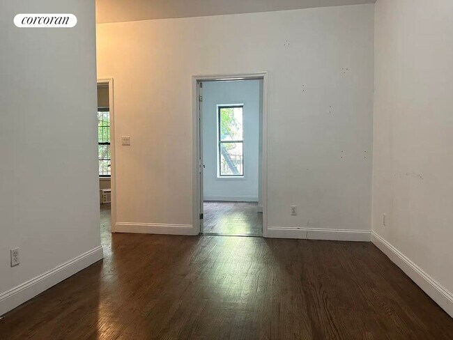 215 E 4th St in New York, NY - Building Photo - Building Photo