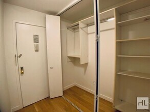 Fourth Avenue in New York, NY - Building Photo - Building Photo