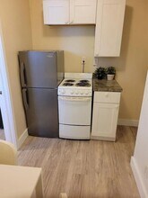 1468 NE 118th St in Miami, FL - Building Photo - Building Photo