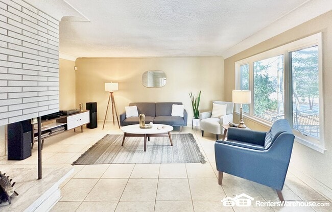 property at 3006 Fleur Dr