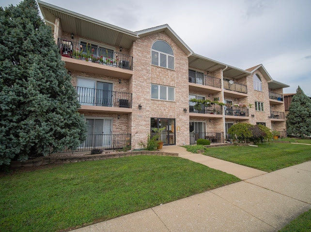 property at 5948 W 87th St