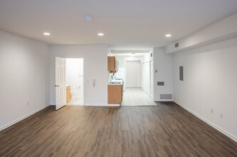 Papermill Lofts in Philadelphia, PA - Foto de edificio - Interior Photo