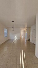 8785 NW 116th Ct in Doral, FL - Building Photo - Building Photo