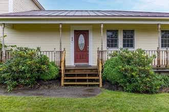 25 Meadow Rd in Winterport, ME - Building Photo - Building Photo