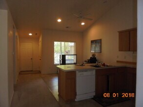 565 NW Meadows Dr in McMinnville, OR - Building Photo - Building Photo