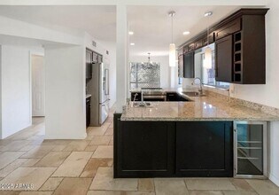 13250 N 3rd St in Phoenix, AZ - Foto de edificio - Building Photo