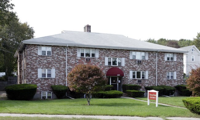 Furnace Brook Apartments in Quincy, MA - Building Photo - Building Photo