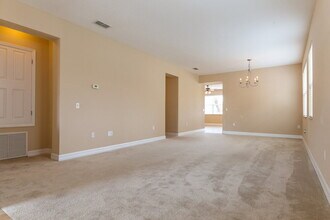 10121 Stratford Pointe Ave in Orlando, FL - Foto de edificio - Building Photo