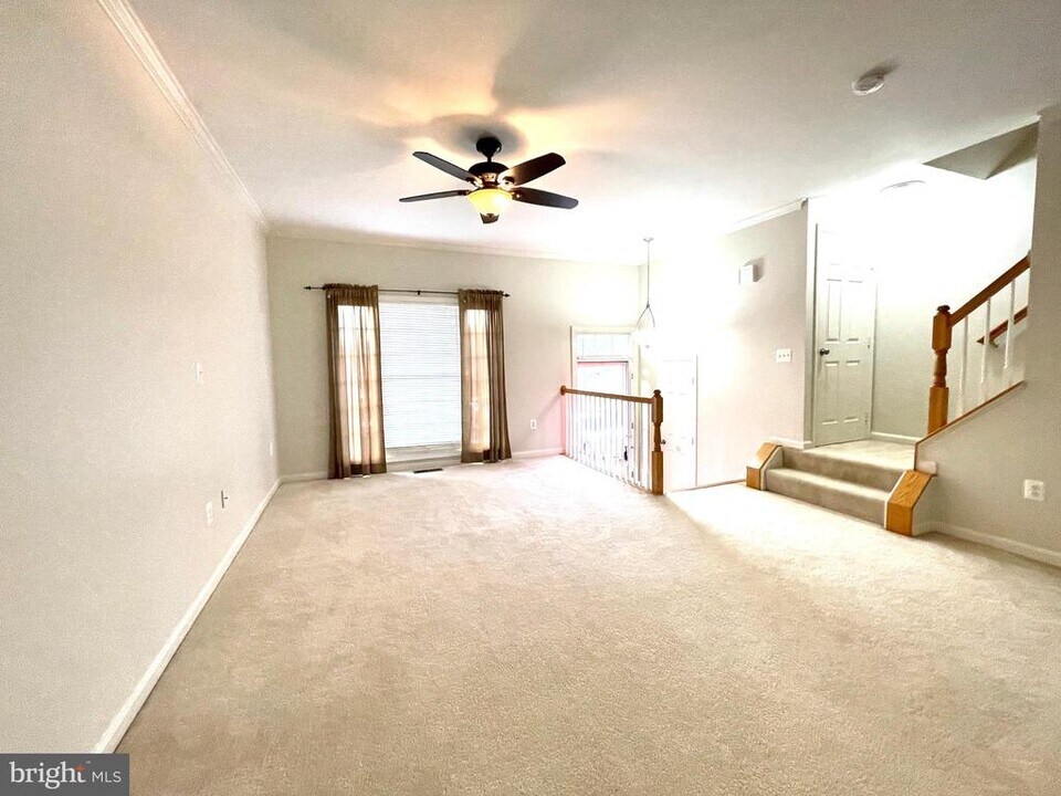 3362 Nadia Loop in Woodbridge, VA - Building Photo