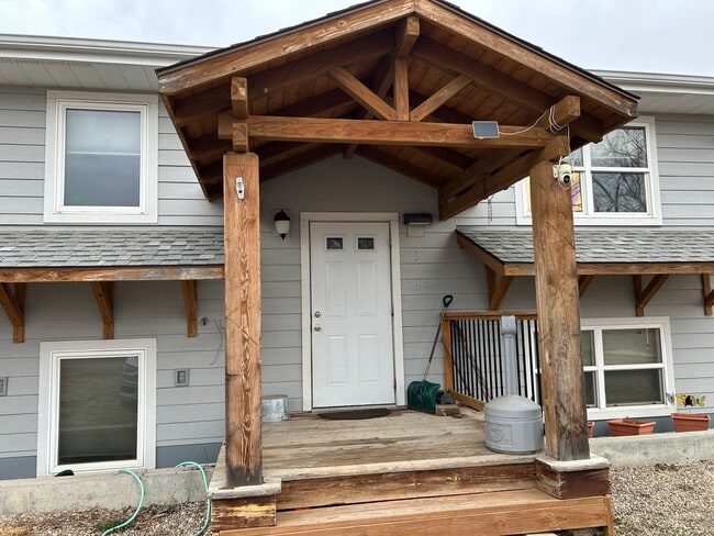 253 W Main St in Dunn Center, ND - Building Photo - Building Photo