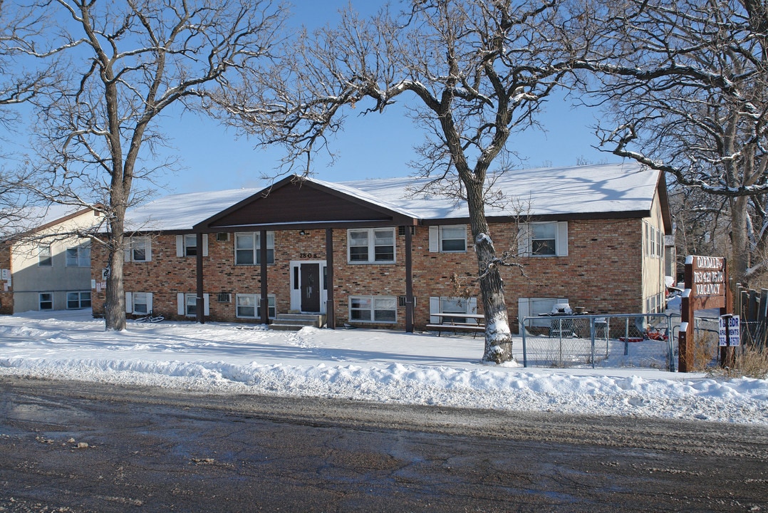 2808 Verndale Ave in Anoka, MN - Building Photo