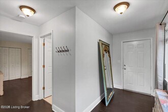 44 Lake Ave in Louisville, KY - Building Photo - Building Photo