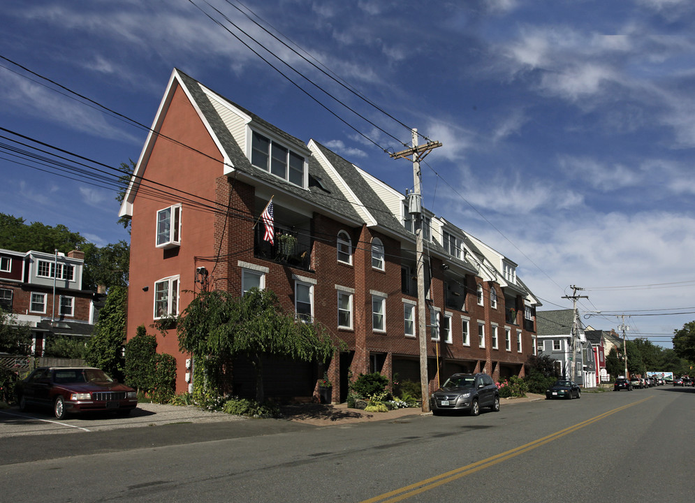 28-32 Liberty St in Newburyport, MA - Building Photo