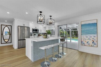740 Park Shore Dr in Naples, FL - Building Photo - Building Photo