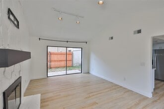 13703 Sweetwater Cove Pl in Tampa, FL - Building Photo - Building Photo