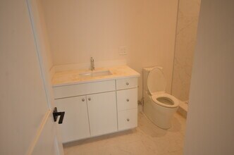 20 Highgate St, Unit 102 in Boston, MA - Foto de edificio - Building Photo
