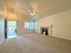 1218 Arbor Dr in Roseville, CA - Building Photo - Building Photo