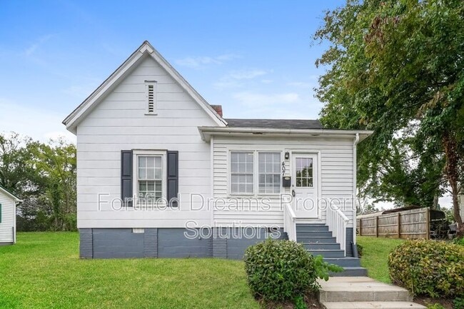 property at 407 Seaman St