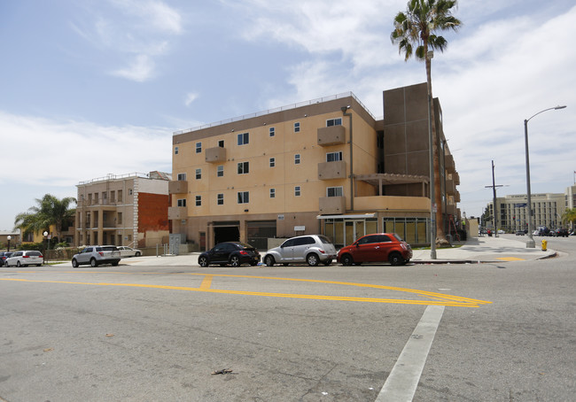 Westlake Park Square Apartments (2000 W 3r... in Los Angeles, CA - Foto de edificio - Building Photo