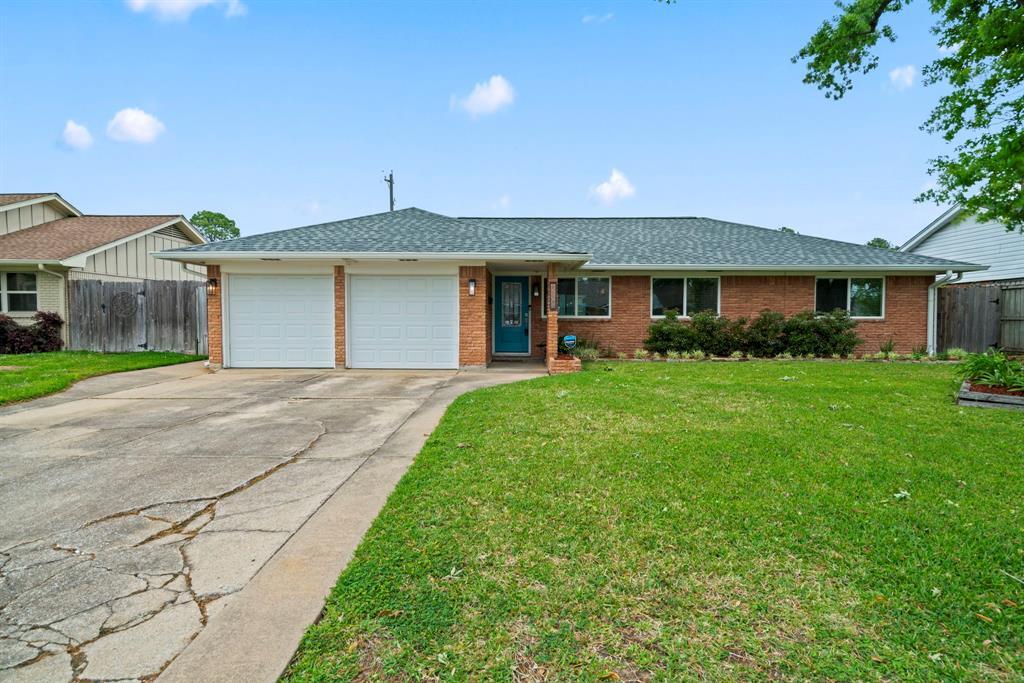 2407 Willowby Dr in Houston, TX - Building Photo