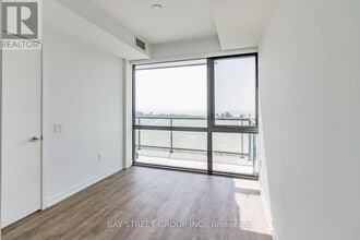 251-251 Masonry Wy in Mississauga, ON - Building Photo - Building Photo