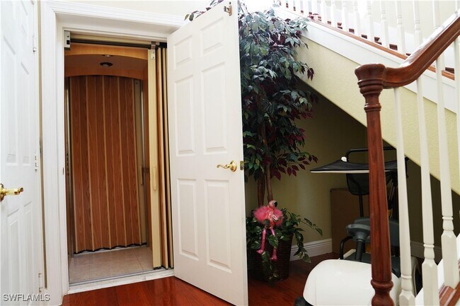 property at 1645 Mullet Ct