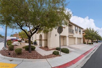 6255 W Arby Ave in Las Vegas, NV - Foto de edificio - Building Photo