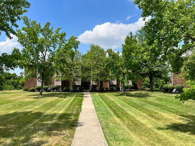 Brook Run Apartment Complex in Florence, KY - Building Photo - Building Photo