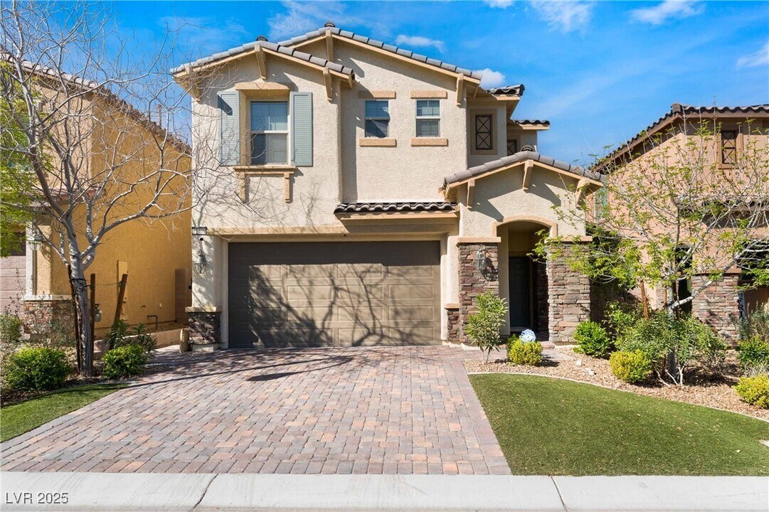 12409 Loggeta Way in Las Vegas, NV - Building Photo