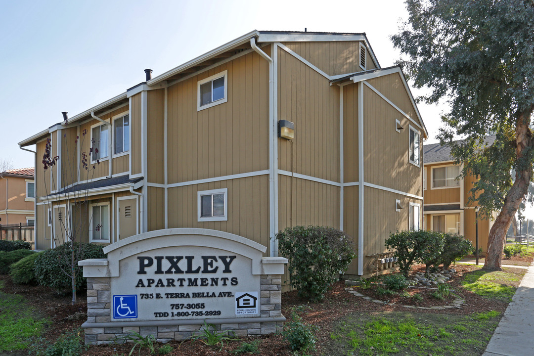 Pixley Apartments in Pixley, CA - Building Photo